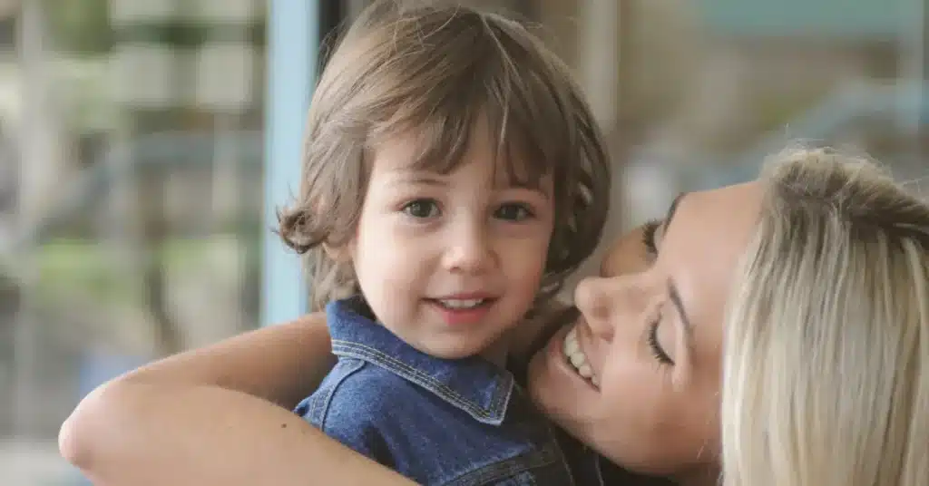 Top 11 Parent Relationship Fpmomtips that help you strengthen emotional bonds, deepen trust, and create a closer, more connected relationship with your child